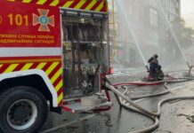 Двоє загиблих і 16 постраждалих через масовану ракетно-дронову атаку ворога на Київ – влада