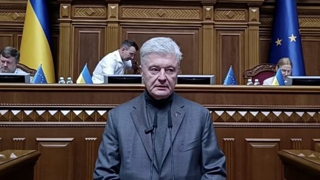 Порошенко розкритикував зміни в держбюджет перед заміною уряду і передачу 8 млрд грн з бюджету Києва в Резервний фонд