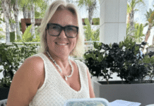 Мать берет на «шведский стол» свои лоточки: она доказала, что имеет на это полное право (фото)