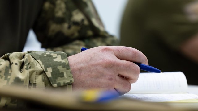 Жінки з медичною освітою будуть взяті на військовий облік автоматично, без особистої присутності