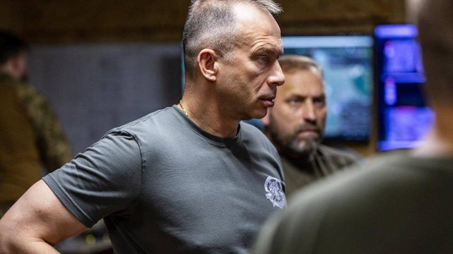 Сирський відвідав Донецьку область: ми звільняємо українську територію, підрозділи отримують підсилення