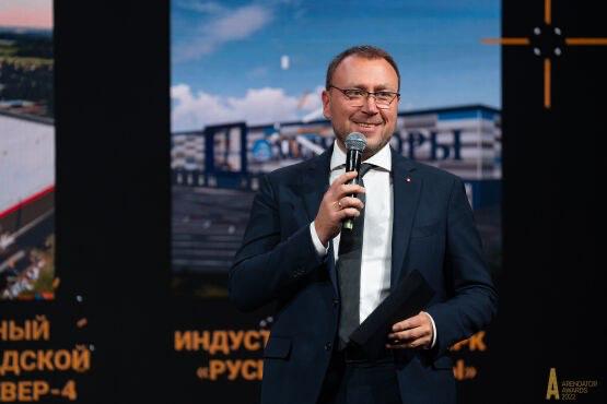 В России умер еще один топ-менеджер, второй чудом выжил. Они связаны с Путиным