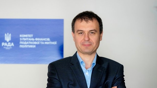 Гетманцев предложил ограничить зарплаты чиновникам 80 тыс. грн и в третий раз поднять налог на прибыль банков до 50%
