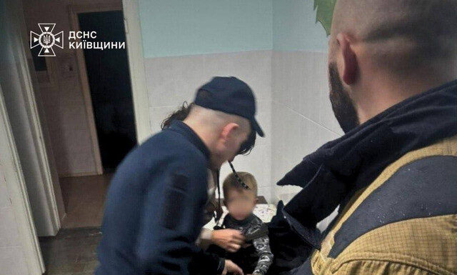 На Київщині знайдено 2-річного хлопчика, який заблукав під час збирання грибів