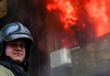 Масштабна пожежа в Одесі: горіла виробнича будівля — ФОТО