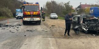 Лобове зіткнення під Одесою: Nissan вилетів на зустрічну під вантажівку