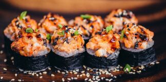 Теплые роллы: особый формат японской кухни