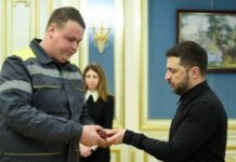 Наша робота не помітна, але важлива: троє енергетиків Одеси отримали ордени від Президента