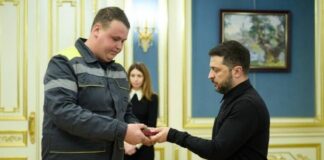 Наша робота не помітна, але важлива: троє енергетиків Одеси отримали ордени від Президента