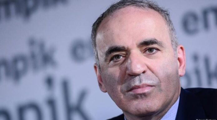 Если бы не Украина, танки РФ уже стояли бы в Польше: Каспаров резко раскритиковал НАТО