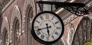 НБУ на прошлой неделе сократил валютные интервенции на 18,1%, но гривня подешевела