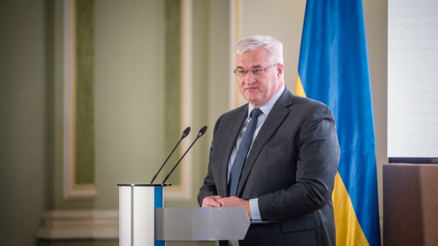 Сибіга доручив дипломатам оперативно і принципово реагувати на випадки ганебного ставлення до українців