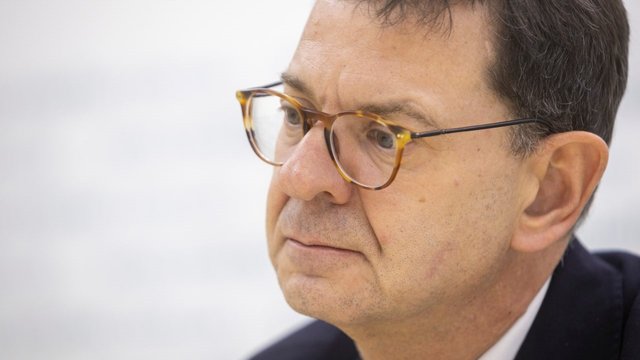 Кількість українських біженців у Швейцарії після дозволу чоловікам 18-22 виїжджати зросла несуттєво – посол