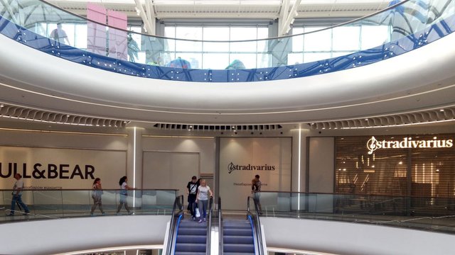 Арендные ставки в столичных ТРЦ выросли до $22,4/кв.м в 2025 г. — UTG