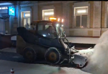 У Києві розчищають сніг на вулицях 264 одиниці спецтехніки – КМДА