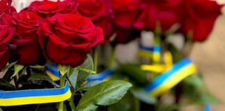 Бій, що змінив історію: Одеса долучилася до вшанування Героїв Крут, — ФОТО