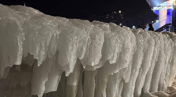Замерзлий Ланжерон: узбережжя Одеси скувало кригою, — ФОТО