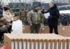 Порошенко з депутатами “Євросолідарності” передали дрони і техніку у 14 бригад