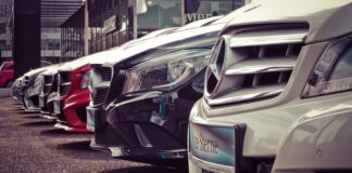 Налогом «на роскошь» в 2026 году будут облагаться более 20 марок легковых автомобилей стоимостью от 3,24 млн грн