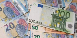 Евро обвалился ниже 51 гривны: курс валют на 20 февраля