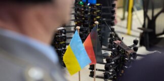 Зеленский принял первый ударный дрон совместного производства в Германии