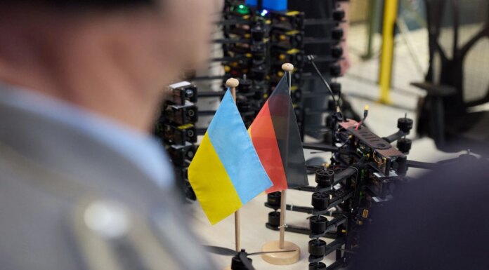 Зеленский принял первый ударный дрон совместного производства в Германии