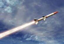 Масштабная ракетная атака на Украину вызвала тревогу по всей стране и активизацию сил ПВО