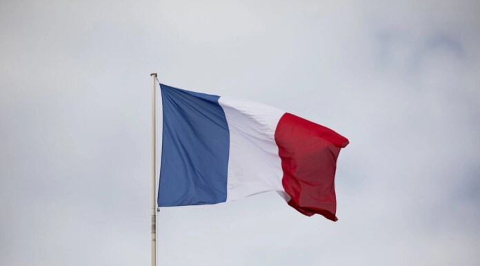 Франция отпустила подозреваемый в принадлежности к "теневому флоту" РФ танкер после штрафа