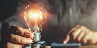 Света меньше, а суммы в платежках больше — как это работает