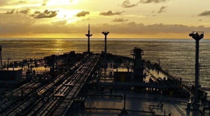 Поставки саудовской нефти в Индию растут на фоне давления США на сокращение российских объемов — Bloomberg