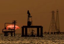 Мировые цены на нефть снижаются из-за глобальных пошлин Трампа