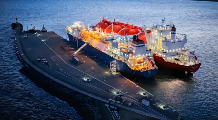 Нафтогаз впервые импортирует СПГ через Германию