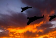 Враг атаковал Запорожье дронами, есть раненые, вспыхнул пожар