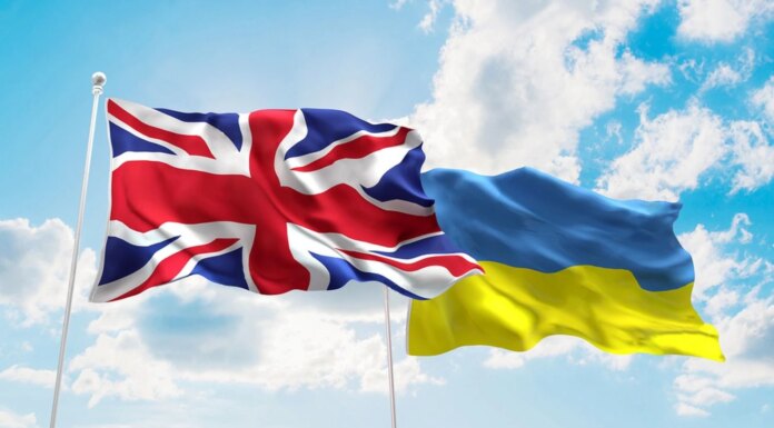 Великобритания ввела самый масштабный за 4 года пакет санкций против российского энергетического и военного секторов