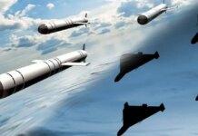 Киев под комбинированной атакой: враг применил БПЛА и баллистические ракеты