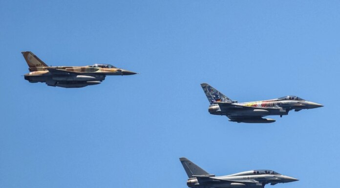 ЦАХАЛ сообщил о применении более 200 самолетов для ударов по 500 целям в Иране