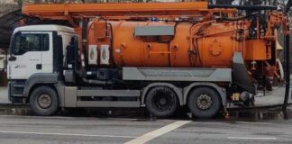 В Одесі тривають роботи з очищення систем водовідведення дощової води, — ФОТО