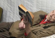 Тепло, світло й зарядка: як в Одесі працюють пункти допомоги ДСНС