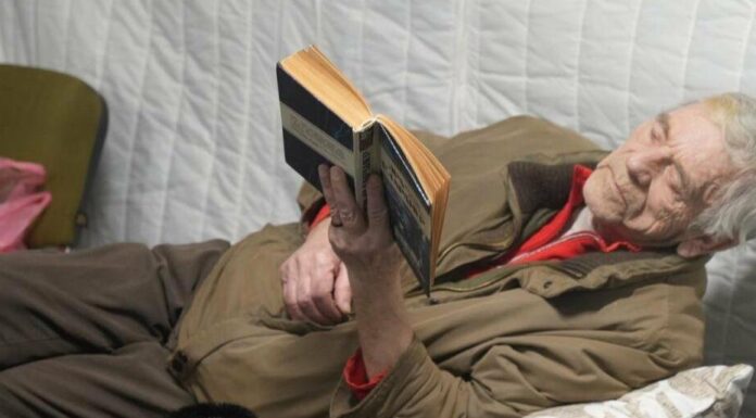 Тепло, світло й зарядка: як в Одесі працюють пункти допомоги ДСНС