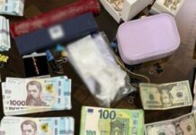 $10 тисяч за «непридатність»: на Одещині викрили директора лікарні