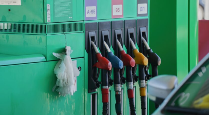 Водителям приготовиться: цены на бензин взлетят сразу после потепления