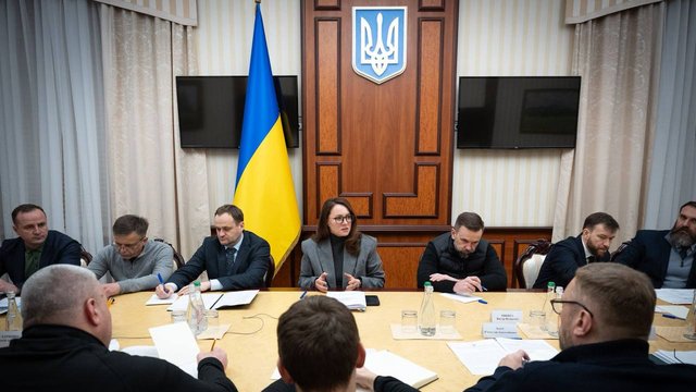 Правительство ожидает от обладминистраций обеспечения работы объектов критической инфраструктуры, налаживания школьного питания — Свириденко