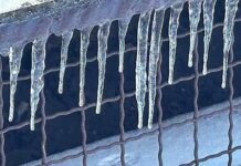 В Одесі потеплішало, комунальники попередили про бурульки на дахах, — ФОТО