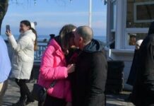 В Одесі встановили рекорд України з наймасовішого поцілунку на березі моря, — ФОТО