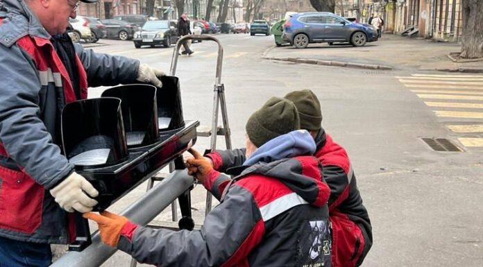У центрі Одеси знову працюють світлофори, — ФОТО