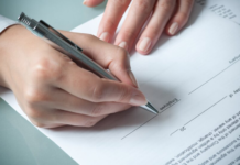 В Украине хотят узаконить видеослежку и чтение переписки на работе: детали нового Трудового кодекса