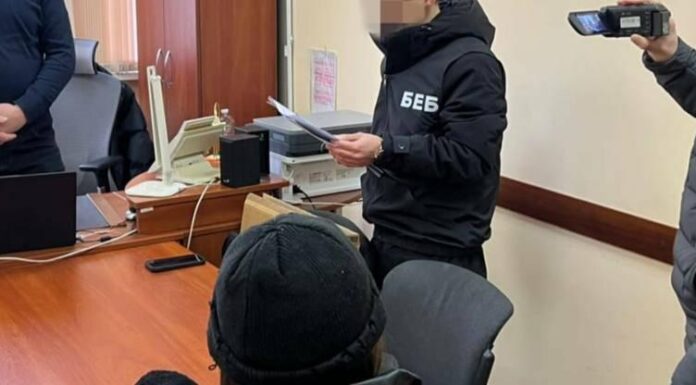 «Золоті» світлофори: в Одесі посадовців підозрюють у розкраданні 20,7 млн грн, — ФОТО