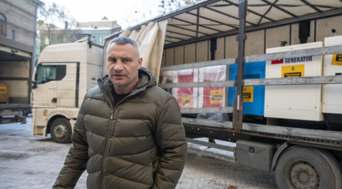 Франція передала Києву 30 генераторів загальною потужністю 3,4 МВт – Кличко