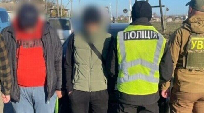 На Одещині судитумуть дідуся, який незаконно переправляв молодиків до Молдови