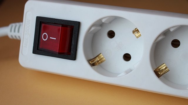 «Укренерго» в понеділок застосовуватиме обмеження електроенергії в усіх регіонах України